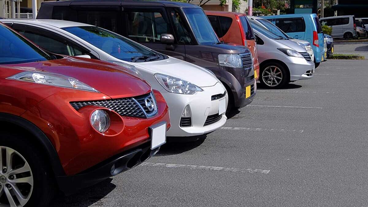 隣の車にドアをぶつけたかも